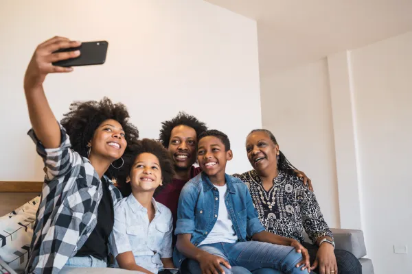 family-life-Extended-Family.webp